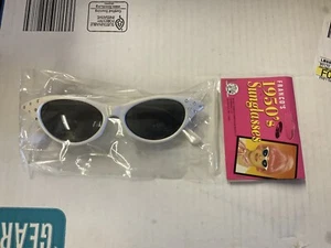 1950’s Style Sunglasses Cat-eyes White Franco 1997 RAB Cool Cat Chic New In Pack - Picture 1 of 6