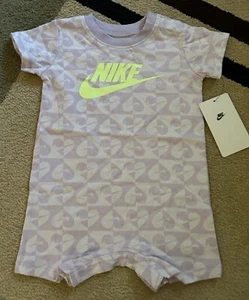 Mameluco NIKE bebé niña algodón púrpura talla 12 meses nuevo con etiquetas - Imagen 1 de 6