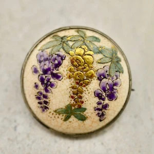 Antique Meiji-period Japanese Satsuma painted Wisteria floral brooch pin - Picture 1 of 4