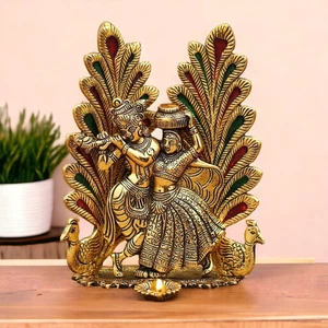 Diseño de pavo real de metal Radha Krishna ídolo para habitación Puja hogar oficina escritorio Showpiec - Imagen 1 de 3