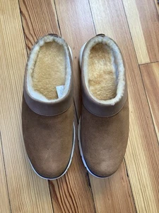 Women's L.L.Bean Kennebec Shearling Clogs Size 9, Fit Like 9.5 - Picture 1 of 8