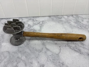 Único ablandador de libra de carne de metal con mango de madera de 9” vintage industrias modernas - Imagen 1 de 13