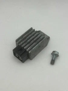 85-07 OEM Honda Elite CH80 Voltage Regulator Rectifier SHINDENGEN 31600-GW0-004 - Picture 1 of 8