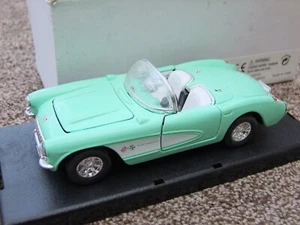 Chevrolet Corvette 1957 Green 1/32 Scale - Signature BOXED - Picture 1 of 2