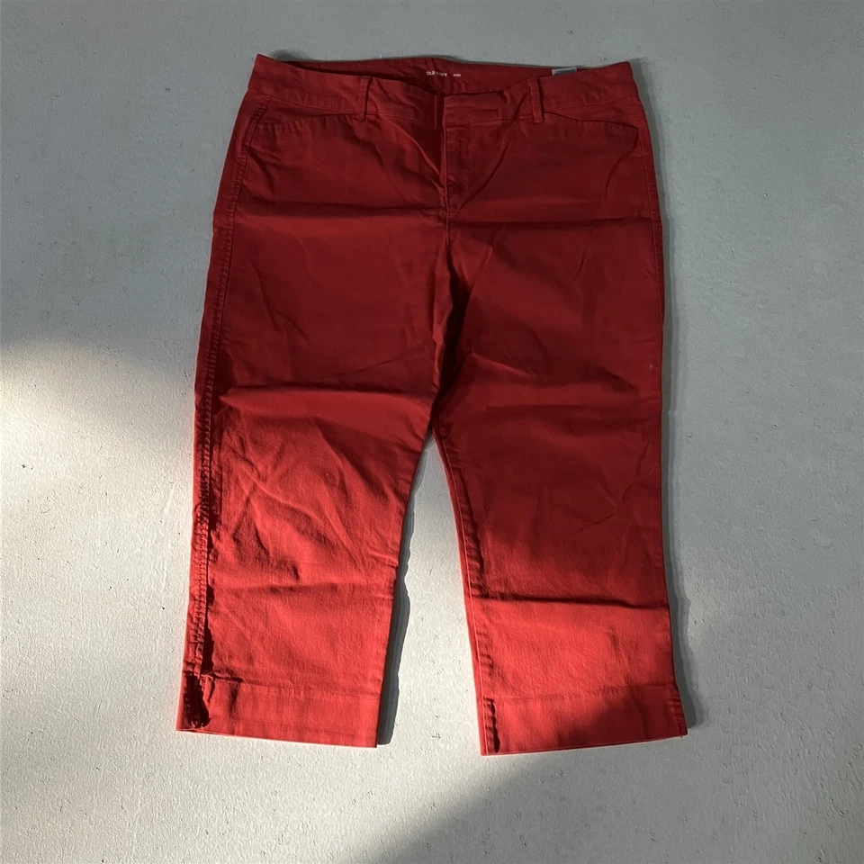 Old Navy 14 Pink Red Stretch Chino Pixie Mid Rise Cropped Womens Pants - Image 1 of 4
