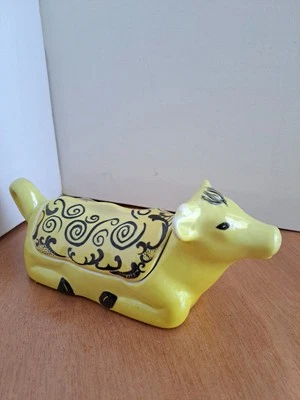 Plato de mantequilla estilo granja vaca cerámica firmado por artista hecho a mano Foto 1 de 4