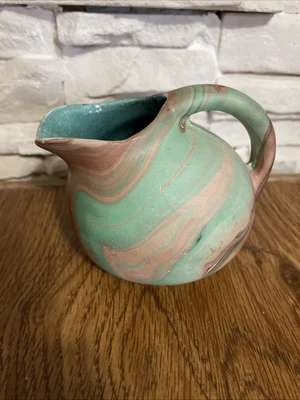 Mini jarra vintage pintada a mano de cerámica del desierto navajo nativo americano Nemadji Foto 1 de 4