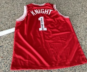 Maglia basket Coach Bob Knight #1, firmata "Bob Knight 3X Champs", Crimson - Foto 1 di 7