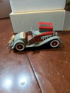 Danbury Mint 1:24 Scale 1935 Duesenberg SSJ Silver Doors Open with Styrofoam - Picture 1 of 18
