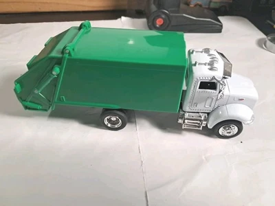 Long Haul Trucker Peterbilt Model 335 Garbage Trash Truck 1:43 Scale NewRay - Image 1 of 4