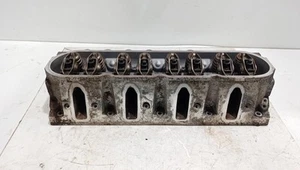 Cylinder head with valves 243 casting Chevrolet GMC 4.8 V8 LY2 12629058 - Picture 1 of 6
