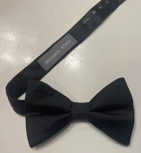 Michael Kors schwarze Fliege 100 % Seide vorgebunden Länge passt formeller Smoking an 2,5 Zoll - Bild 1 von 6