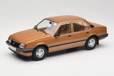 MCG18459 Opel Ascona C Berlina Beige Metallic MCG 1/18 - Photo 1/4