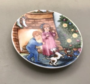 Hallmark Keepsake Ornament Morning Of Wonder 3” Plate - Picture 1 of 6
