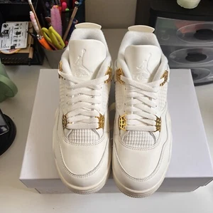 Air Jordan 4 Retro Metallic Gold W -Size 8 - Picture 1 of 10