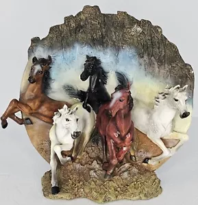 Vintage Wild Horses Sculpture Classic Wildlife 5 Running Horses Figurine - Picture 1 of 9