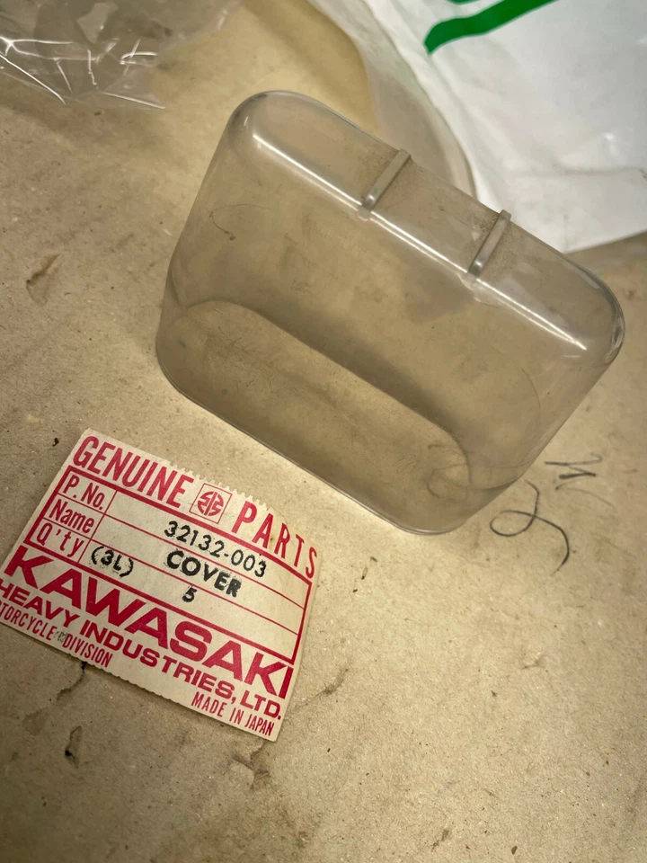 Spark Plug Cover S1 S3 H2   H1 500 H1B 32132-003 Genuine Kawasaki NOS - Image 1 of 1
