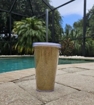 Vaso acrílico dorado brillo con tapa y pajita, 16 oz Foto 1 de 3