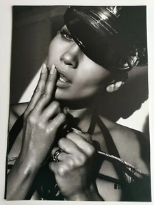 FOTO DAL CALENDARIO PIRELLI 2006 - M. ALLAS M. PIGGOTT - JENNIFER LOPEZ 2 - Foto 1 di 1