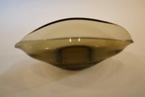 Vintage Mid Century Nazeing Glass Smokey Black Heavy Posy Bowl - Picture 1 of 6