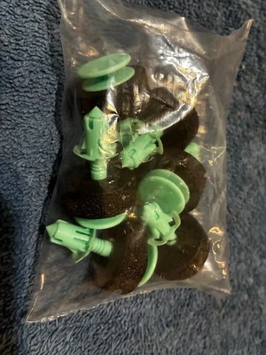 6 piezas retenedores de panel de puerta y moldura 2004 Buick Drivers clips de puerta para GM 20451401 Foto 1 de 2