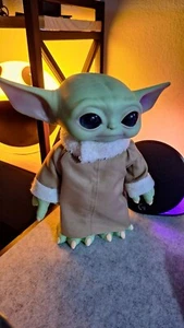 Baby Yoda Plüschtier Stoff Star Wars Merchandise Kuschel - Bild 1 von 2