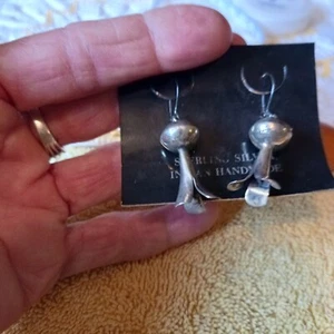Vintage Sterling Silver Navajo Squash Blossom Earrings 1 1/2" Long x 1/2" Wide - Picture 1 of 14