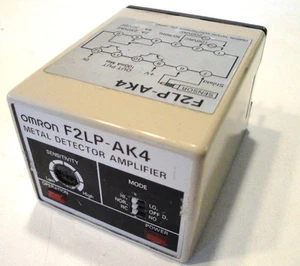 Amplificador detector de metales OMRON F2LP-AK   - Imagen 1 de 4