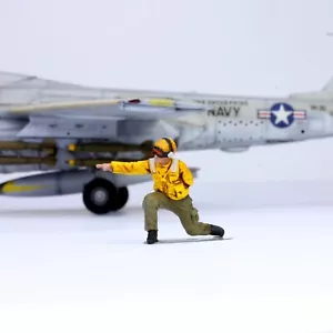 Prevendita US Navy Deck Crew 1:48 Pro modello costruito #15 - Foto 1 di 5
