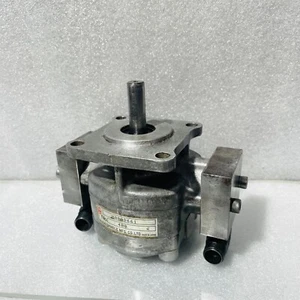 Motoriduttore idraulico Nihon Mandrino MA8AD661 - Foto 1 di 8