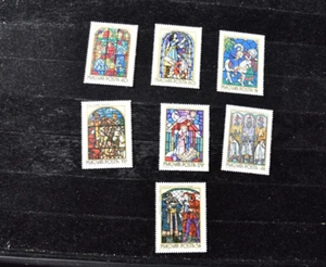 HUNGARY 1972 STAINED GLASS SET S 2188-2194 MNH - Picture 1 of 4