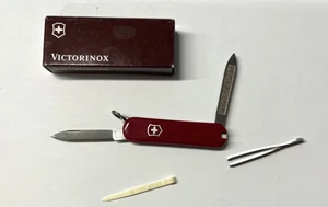 Victorinox Escort- New in Maroon Box with Sheath - Picture 1 of 4