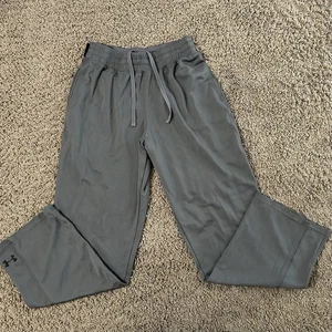 Under Armour Herren grau Loose Fit Jogginghose Medium Polyester Tasche - Bild 1 von 7
