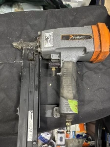 Paslode 4200/50 S14-15 1/2" Krone 14 Stärke Rahmen Lufttacker Pistole USA - Bild 1 von 8