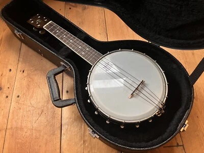 Gold Tone Banjolele Banjo Ukulele Deluxe with Hard Case - Image 1 of 4