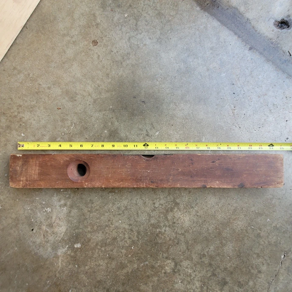 Vintage Henry Disston & Sons 24” Wood Level Keystone Tool Works Philadelphia - Image 1 of 4