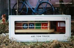 POTTERY BARN KINDER ABC ABSCHLEPPWAGEN -NEU IM KARTON- HOLEN SIE SICH DIE FANTASIE DER KLEINEN AUF EINE ROLLE - Bild 1 von 12
