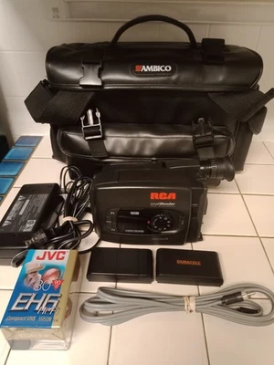 RCA Small Wonder Playback Camcorder CC617 1996 VHS-C Bundle Excellent Condition - Image 1 of 4