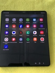 Samsung Galaxy Z Fold 4 - 256GB - Grigio Verde - Unità demo - Foto 1 di 4