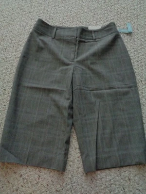 Novo com etiquetas APT. 9 shorts xadrez preto e marfim, 6 - Imagem 1 de 3