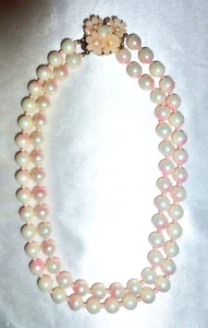 VINTAGE DOUBLE-STRAND PINK & WHITE FAUX-PEARL NECKLACE w/FLORAL BOX CLASP - Picture 1 of 3