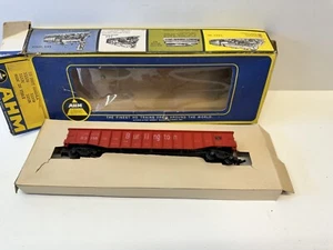 AHM HO SCALE 50’ GONDOLA MODEL RAILROAD RED BURLINGTON - Picture 1 of 6