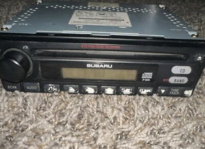 Receptor de radio reproductor de CD 2002-2004 Subaru Legacy Outback OEM P125 P/N 86201AE28B - Imagen 1 de 3