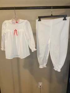 handmade white long sleeved outfit vintage from 1990s fleece material - Picture 1 of 6