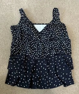Black And White Ruffled Tiered Women’s Size 20 Swim Top With Built In Bra - Picture 1 of 4