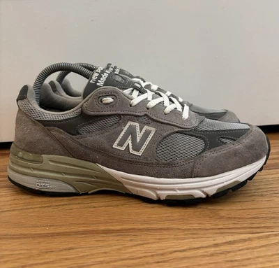 New Balance Women’s 933 Made in USA Gray Running Shoes WR993GL Size 8.5 US - Photo 1/4