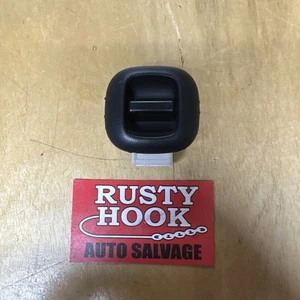 2003 TOYOTA MATRIX REAR DOOR WINDOW SWITCH - Picture 1 of 5