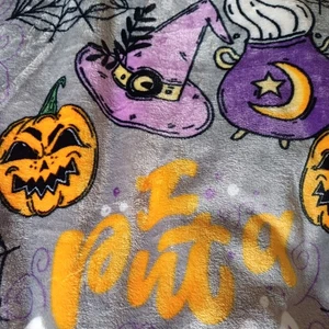 Halloween gift Spellbound academy Witching hour plush throw 50x70 in - Picture 1 of 3