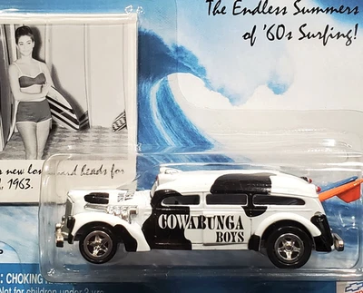 Johnny Lightning Cadillac Surf Rods Cowabunga Boys Detailed Car w/Surfboards - Image 1 of 2
