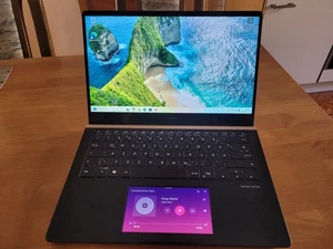 ASUS ZenBook Pro 14 UX480FD-BE073T ; 14", i5-8265U, 1,6GHz, 8GB RAM, 256GB SSD - Bild 1 von 11